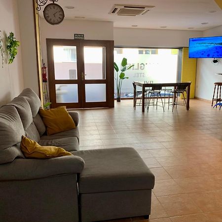 Spanglish Hostel بينايدورم المظهر الخارجي الصورة