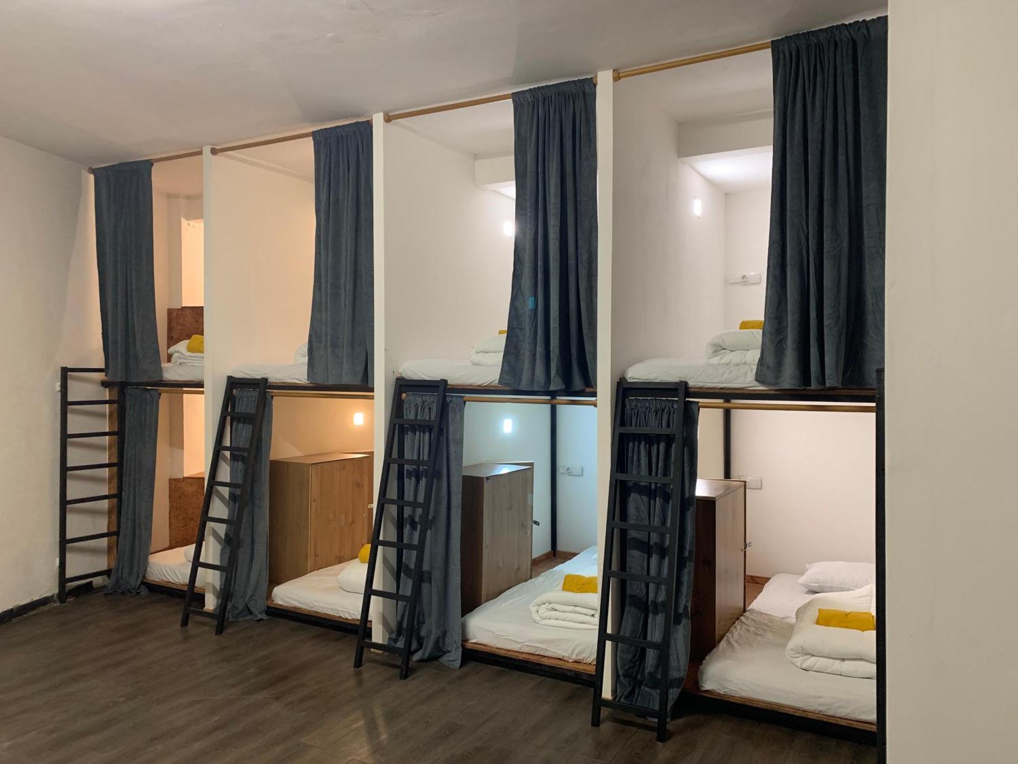 Spanglish Hostel بينايدورم المظهر الخارجي الصورة