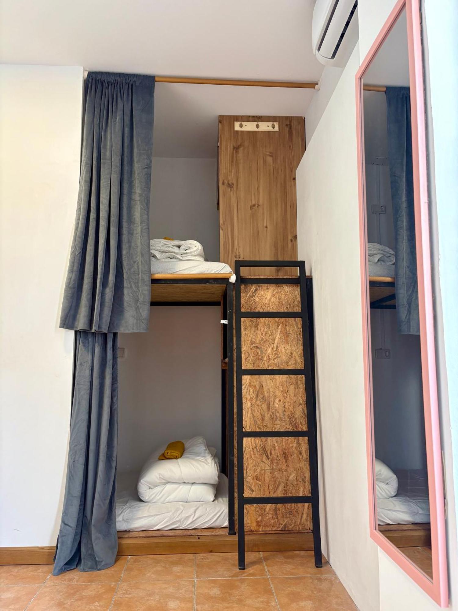 Spanglish Hostel بينايدورم المظهر الخارجي الصورة